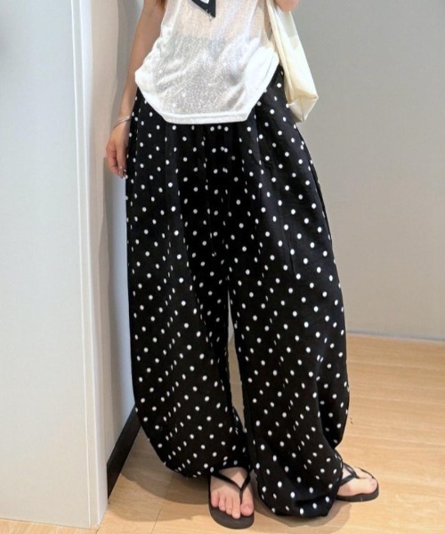 maison de LATIR(メゾンドラティール)の「さらりと纏う、抜け感ナチュラル。リネンドットパンツ(その他パンツ・レディース・ホワイト/ブラック/ベージュ・FREE)」の18枚目の写真