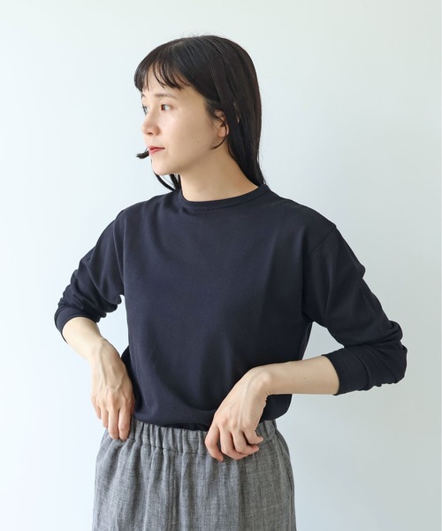 yuni(ユニ )の「△強撚C/Ny sheer long sleeve pullover(Tシャツ/カットソー・レディース・ブラック/ホワイト・FREE)」の2枚目の写真
