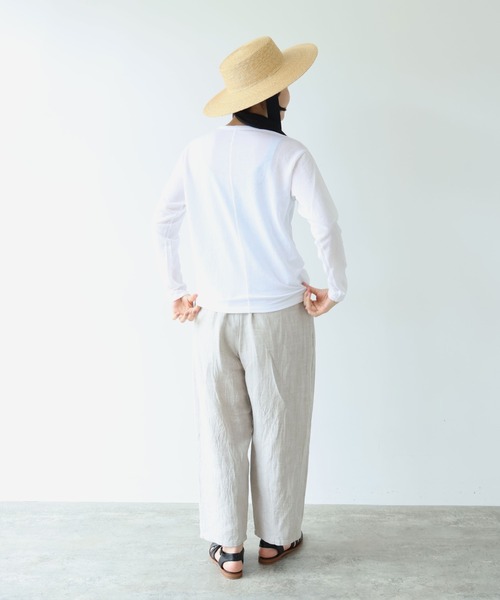 yuni(ユニ )の「△強撚C/Ny sheer long sleeve pullover(Tシャツ/カットソー・レディース・ブラック/ホワイト・FREE)」の12枚目の写真