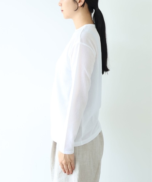 yuni(ユニ )の「△強撚C/Ny sheer long sleeve pullover(Tシャツ/カットソー・レディース・ブラック/ホワイト・FREE)」の17枚目の写真