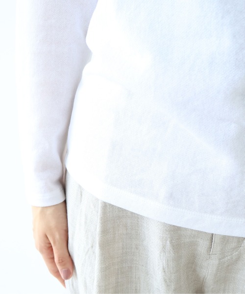 yuni(ユニ )の「△強撚C/Ny sheer long sleeve pullover(Tシャツ/カットソー・レディース・ブラック/ホワイト・FREE)」の22枚目の写真