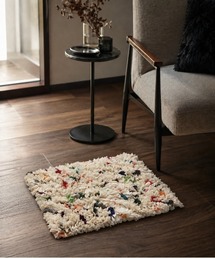MILLION CARATS（ミリオンカラッツ）の「【リサイクルファブリック・60×80cm】《yao》 - India Bushy Rug L Whitish - インドのハギレが彩るラグマット（ラグ/マット）」