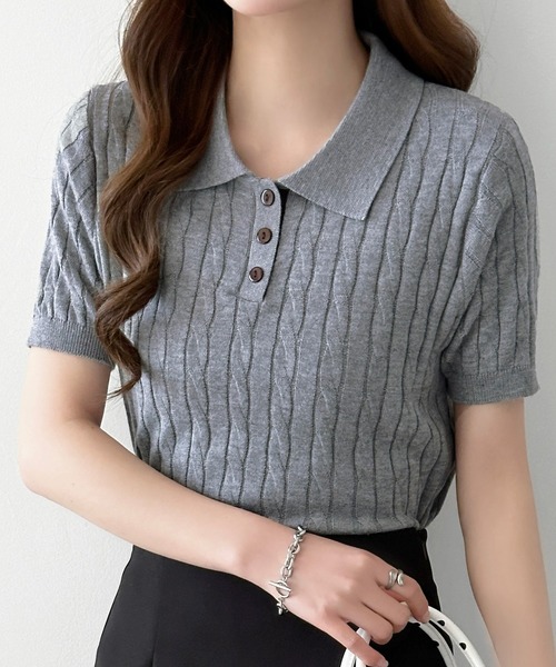 DAY CLOSET（デイ クローゼット）の「【ボタンでアレンジできる2WAY】レイヤード風バイカラー配色。ポロカラー×キーネックニットシャツ レディース（ポロシャツ・レディース・ライトブルー/グレー/ライム/アイボリー・FREE）」の3枚目の写真