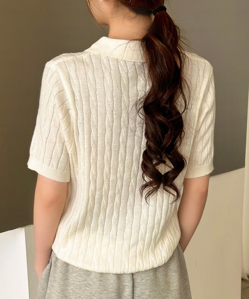 DAY CLOSET（デイ クローゼット）の「【ボタンでアレンジできる2WAY】レイヤード風バイカラー配色。ポロカラー×キーネックニットシャツ レディース（ポロシャツ・レディース・ライトブルー/グレー/ライム/アイボリー・FREE）」の15枚目の写真