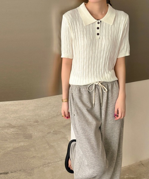 DAY CLOSET（デイ クローゼット）の「【ボタンでアレンジできる2WAY】レイヤード風バイカラー配色。ポロカラー×キーネックニットシャツ レディース（ポロシャツ・レディース・ライトブルー/グレー/ライム/アイボリー・FREE）」の16枚目の写真