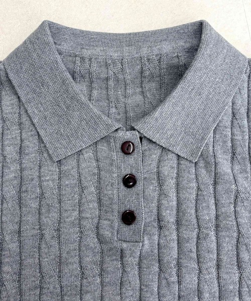 DAY CLOSET（デイ クローゼット）の「【ボタンでアレンジできる2WAY】レイヤード風バイカラー配色。ポロカラー×キーネックニットシャツ レディース（ポロシャツ・レディース・ライトブルー/グレー/ライム/アイボリー・FREE）」の6枚目の写真