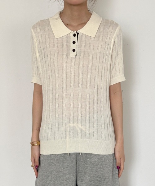 DAY CLOSET（デイ クローゼット）の「【ボタンでアレンジできる2WAY】レイヤード風バイカラー配色。ポロカラー×キーネックニットシャツ レディース（ポロシャツ・レディース・ライトブルー/グレー/ライム/アイボリー・FREE）」の10枚目の写真