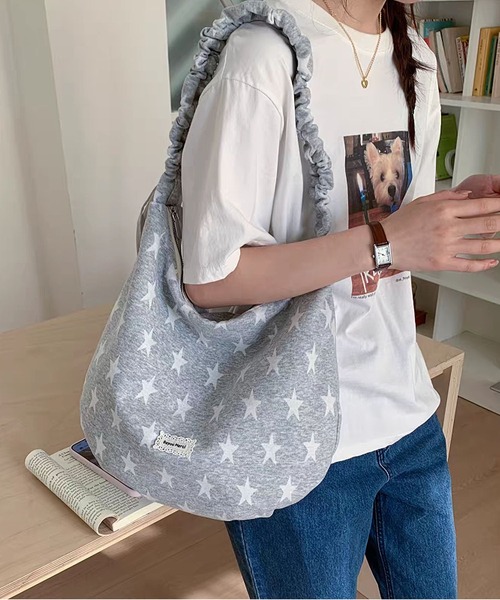 LA VORAGINE(ラ ヴォラジネ)の「ボーダー&スター ドロストショルダーバッグ A4対応大容量(ショルダーバッグ・レディース・GRAY/Navy/Black・FREE)」の19枚目の写真