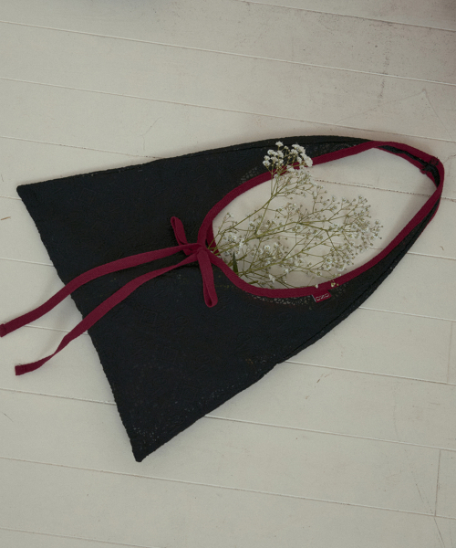 OURNOSTALGIA（アワー ノスタルジア）の「ON Lace shoulder bag_Black(O25-ACC02)（ショルダーバッグ・レディース・ブラック・FREE）」の3枚目の写真
