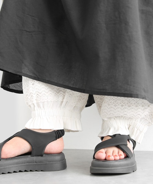 and it_(アンドイット)の「綿麻レース切替裾絞りパンツ(その他パンツ・レディース・アイボリー・M-L)」の8枚目の写真