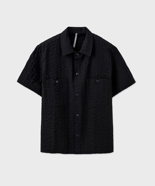 NOIRER(ノイア)の「オーバーサイズリップルハーフシャツ(ブラック)(シャツ/ブラウス・メンズ・その他・48/50/52)」の2枚目の写真
