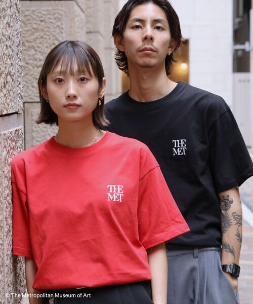 FFEIN(フェイン)の「【FFEIN(フェイン)】The MetワンポイントロゴTシャツ / メトロポリタン美術館 半袖 クルーネック プリント ワンポイント プリント(Tシャツ/カットソー・メンズ・レッド/その他1/ネイビー/ブラック/ホワイト・LARGE/MEDIUM/SMALL)」の16枚目の写真