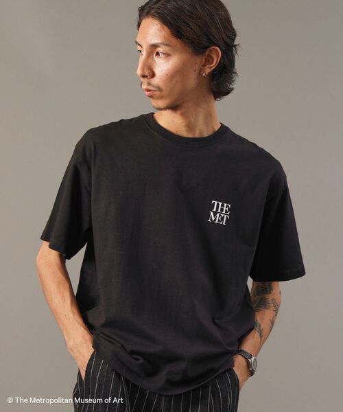 FFEIN(フェイン)の「【FFEIN(フェイン)】The MetワンポイントロゴTシャツ / メトロポリタン美術館 半袖 クルーネック プリント ワンポイント プリント(Tシャツ/カットソー・メンズ・レッド/その他1/ネイビー/ブラック/ホワイト・LARGE/MEDIUM/SMALL)」の7枚目の写真