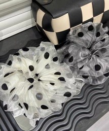 LENERA（レネラ）の「ドットチュールボリュームシュシュ（バレッタ/ヘアクリップ）」