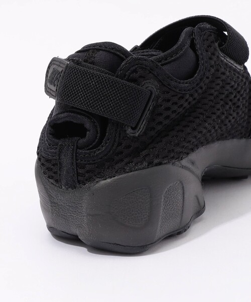 NIKE(ナイキ)の「NIKE AIR RIFT スニーカー(スニーカー・レディース・ブラック・24/23/25)」の5枚目の写真