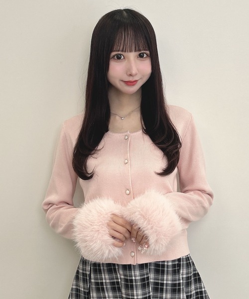 INGNI(イング)の「袖フェイクファーニットカーディガン(カーディガン/ボレロ・レディース・アイボリー/ピンク/ブラック・M)」の3枚目の写真