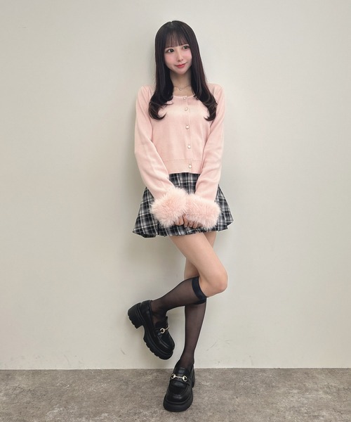 INGNI(イング)の「袖フェイクファーニットカーディガン(カーディガン/ボレロ・レディース・アイボリー/ピンク/ブラック・M)」の20枚目の写真