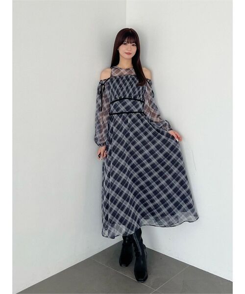 MERCURYDUO(マーキュリーデュオ)の「チェックシャーリングワンピース(ワンピース・レディース・ブラック/ブラウン・FREE)」の7枚目の写真