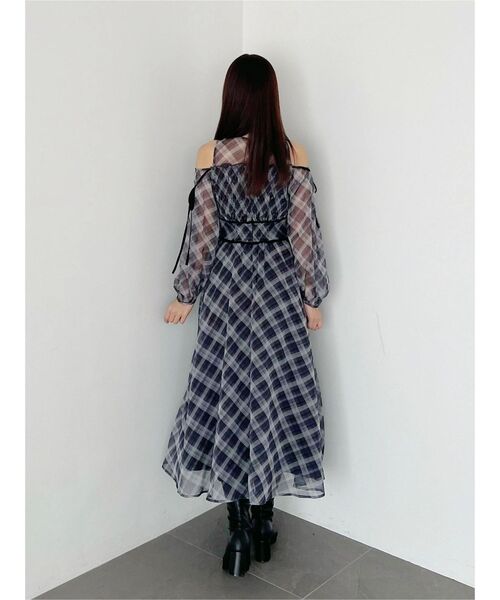 MERCURYDUO(マーキュリーデュオ)の「チェックシャーリングワンピース(ワンピース・レディース・ブラック/ブラウン・FREE)」の10枚目の写真