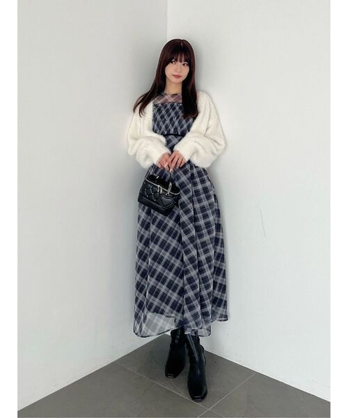 MERCURYDUO(マーキュリーデュオ)の「チェックシャーリングワンピース(ワンピース・レディース・ブラック/ブラウン・FREE)」の12枚目の写真