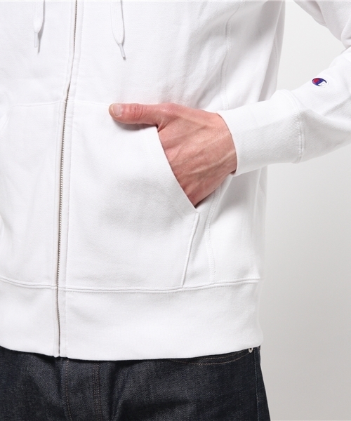 Champion(チャンピオン)の「【Champion/チャンピオン】メンズ リバースウィーブジップスウェットパーカー(10oz)(パーカー・メンズ・ホワイト/グレー系その他/グリーン系その他/ヘザーチャコール/イエロー/ブルー系その他/レッド系その他/ミント・LARGE/MEDIUM/X-LARGE)」の17枚目の写真