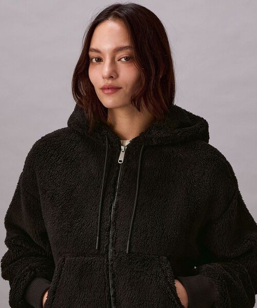 Calvin Klein（カルバン・クライン）の「シェルパジャケット（その他アウター・レディース・ブラウン系その他/アイボリー/ブラック・S/M/XS）」の6枚目の写真