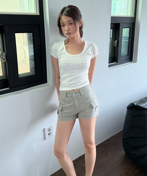 4INT.（フォイント）の「パフスリーブ リンクル オフショルダー 半袖 クロップド Tシャツ（Tシャツ/カットソー・メンズ・ホワイト/ブラック・FREE）」の22枚目の写真