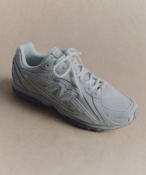 NEW BALANCE(ニューバランス)の「204L(スニーカー・レディース・グレー・28.0cm/28.5cm/29.0cm/30.0cm/24.0cm/24.5cm/25.0cm/25.5cm/26.0cm/26.5cm/27.0cm/27.5cm/22.5cm/23.0cm/23.5cm)」の3枚目の写真