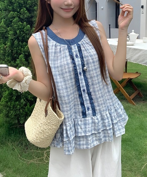FAVORITO(ファヴォリート)の「ノースリーブチェック柄トップス(シャツ/ブラウス・レディース・ピンク/イエロー/ブルー・S/M/L)」の4枚目の写真