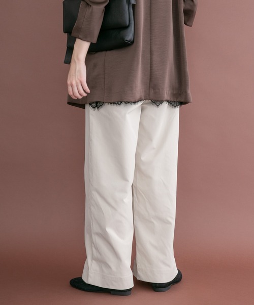 ITEMS URBANRESEARCH(アイテムズ アーバンリサーチ)の「イージータックパンツ(その他パンツ・レディース・ネイビー/ベージュ/ホワイト系その他・FREE)」の11枚目の写真