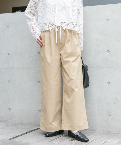 ITEMS URBANRESEARCH(アイテムズ アーバンリサーチ)の「イージータックパンツ(その他パンツ・レディース・ネイビー/ベージュ/ホワイト系その他・FREE)」の16枚目の写真