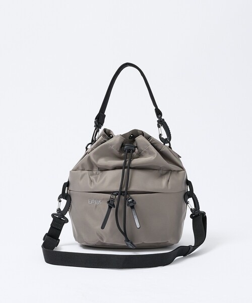 ABAHOUSE(アバハウス)の「【DsBk / ディーエスビーケー】JXF3442 EASY DRAWSTRING/イージードローストリング/巾着バッグ/ユニセックス/ ユニセックス 【WEB限定】(ショルダーバッグ・メンズ・グレー/ネイビー/ブラック/カーキ・フリー)」の1枚目の写真