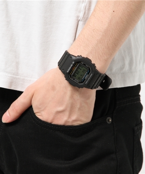 G-SHOCK(ジーショック)の「G-SHOCK / DW-5600E(アナログ腕時計・メンズ・その他1・ONE SIZE)」の2枚目の写真