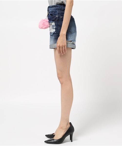 VENCEEXCHANGE（ヴァンスエクスチェンジ）の「ポンポン付きデニムダメージショートパンツ（デニムパンツ・レディース・ブルー・MEDIUM/SMALL）」の11枚目の写真