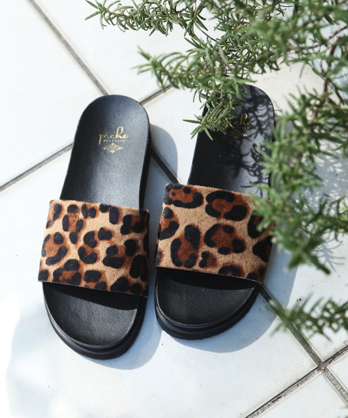 PICHE ABAHOUSE（ピシェ アバハウス）の「【WEB限定】ハラコサンダル（サンダル・レディース・ブラック/レオパード/グレー・SMALL/MEDIUM/LARGE）」の3枚目の写真