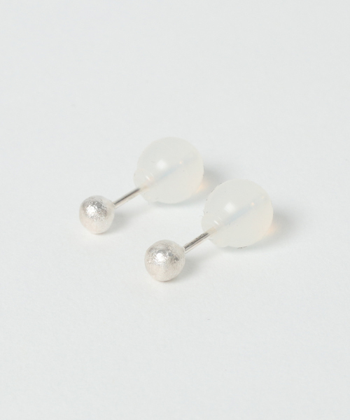 TONE SELECT GOODS(トーンセレクトグッズ)の「【hosta】イシコロスタッドピアス(ピアス(両耳用))」|シルバー