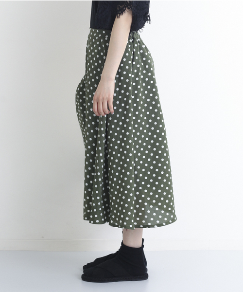 MERLOT（メルロー）の「ドット柄フレアスカート1086（スカート・レディース・ネイビー/ブラック/カーキ・FREE）」の5枚目の写真