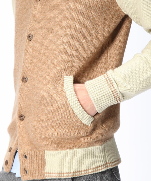 WEGO(ウィゴー)の「配色ニットスタジャン(スタジャン・メンズ・ライトグレー/ネイビー/キャメル・MEDIUM/LARGE)」の10枚目の写真