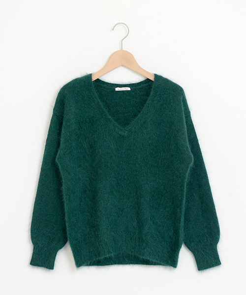 le.coeur blanc(ルクールブラン)の「アンゴラVネックニットプルオーバー(ニット/セーター・レディース・ライトグレー/ベージュ/ダークグリーン・FREE)」の3枚目の写真