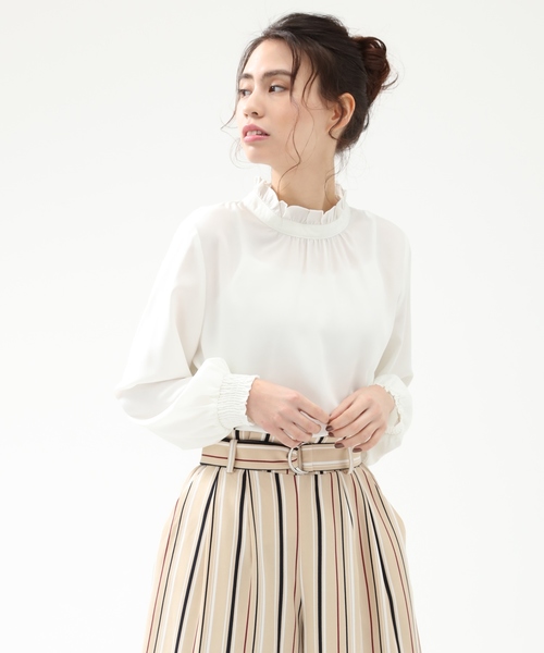 Honeys（ハニーズ）の「【水玉/ドット/無地】ハイネックブラウス（シャツ/ブラウス・レディース・アイボリー/ホワイト系その他/ブラック系その他/ブルー系その他・S/M/L）」の2枚目の写真