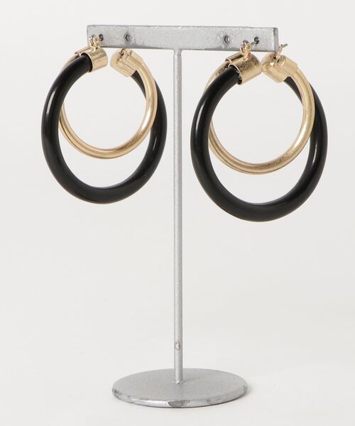 misto accessories（ミストアクセサリーズ）の「リングピアス（ピアス（両耳用）・レディース・ホワイト/ブラック・FREE）」の5枚目の写真
