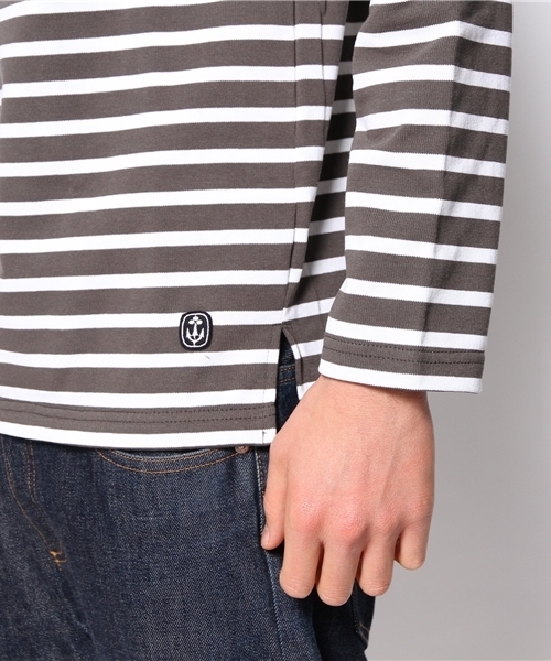 SHIPS（シップス）の「LEMINOR: マリンボーダー バスクシャツ（Tシャツ/カットソー・メンズ・グレー/パープル/ネイビー/チャコールグレー・SMALL/MEDIUM/LARGE/X-SMALL）」の11枚目の写真