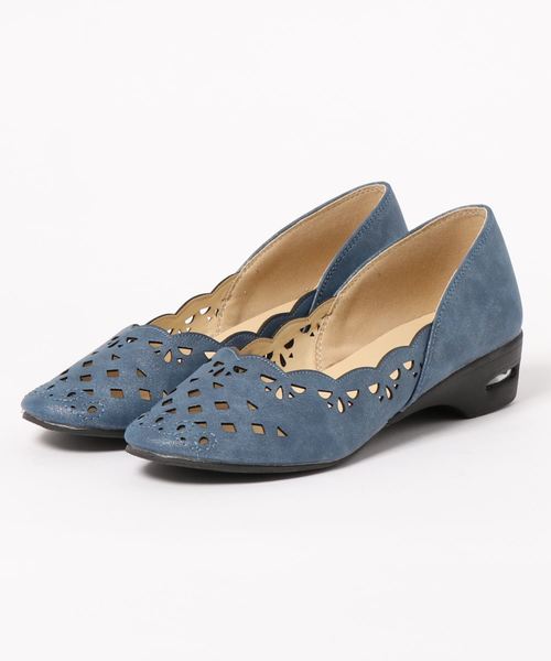 BELLUNA（ベルーナ）の「４Ｅ軽量カットワークパンプス（パンプス・レディース・ライトグレー/ブラック/ネイビー・22cm/23cm/23.5cm/24cm/24.5cm/25cm）」の3枚目の写真