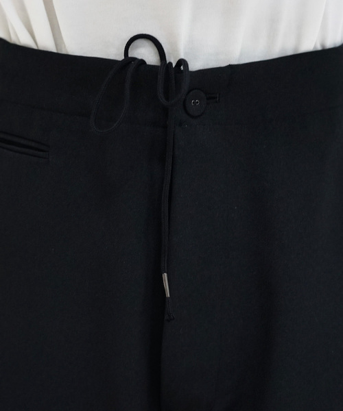 KAIKO（カイコー）の「bukht ES TROUSER（チノパンツ・メンズ・グレイッシュベージュ/ブラック・S）」の4枚目の写真