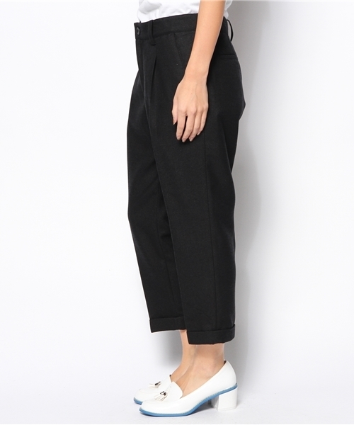 alcali（アルカリ）の「【菊池亜希子ムック マッシュvol.6掲載】 nota della mano sinistra /  杢起毛　センタープレスパンツ（その他パンツ・レディース・ブラック/グレー/ネイビー・2/3）」の4枚目の写真