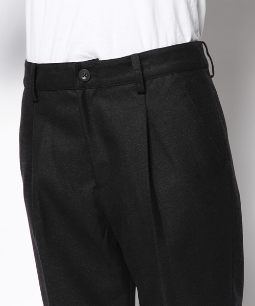 alcali（アルカリ）の「【菊池亜希子ムック マッシュvol.6掲載】 nota della mano sinistra /  杢起毛　センタープレスパンツ（その他パンツ・レディース・ブラック/グレー/ネイビー・2/3）」の6枚目の写真