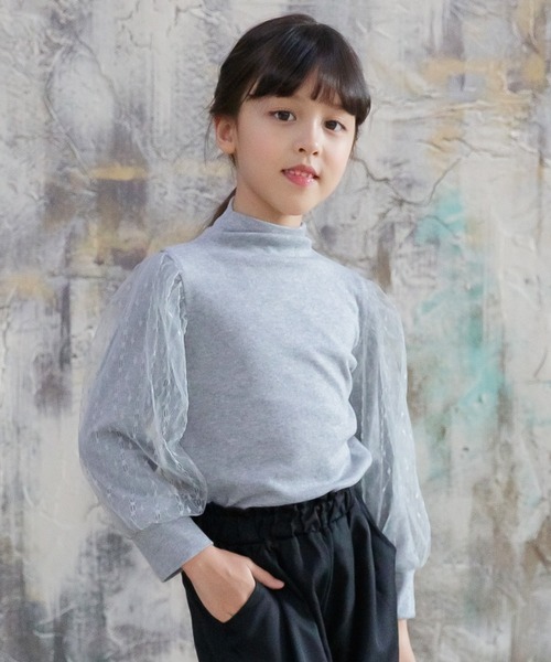 Bee des Bee（ビーデスビー）の「チュール袖トップス（Tシャツ/カットソー・キッズ・ベージュ/ブラウン/ブラック系その他/ピンク/グレー/ライトブルー/ダークブラウン/ホワイト/テラコッタ/ブラック/ネイビー/グレー系/ピンクベージュ/グレイッシュベージュ/モスグリーン/パープル/ライトグレー・120cm/130cm/140cm/150cm/110cm/100cm）」の6枚目の写真