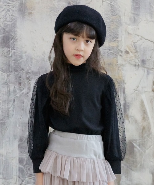 Bee des Bee（ビーデスビー）の「チュール袖トップス（Tシャツ/カットソー・キッズ・ベージュ/ブラウン/ブラック系その他/ピンク/グレー/ライトブルー/ダークブラウン/ホワイト/テラコッタ/ブラック/ネイビー/グレー系/ピンクベージュ/グレイッシュベージュ/モスグリーン/パープル/ライトグレー・120cm/130cm/140cm/150cm/110cm/100cm）」の3枚目の写真