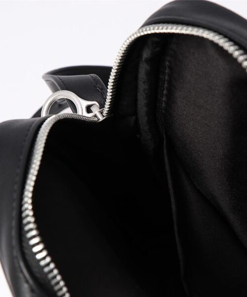 DEVICE（デバイス）の「レザータッチ スクエア ミニショルダーバッグ（ショルダーバッグ・メンズ・ブラック・FREE）」の19枚目の写真