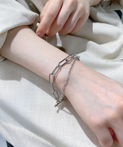 iso(イソ)の「ボリュームチェーンレイヤードブレスレット(ブレスレット・レディース・ゴールド/シルバー・FREE)」の22枚目の写真